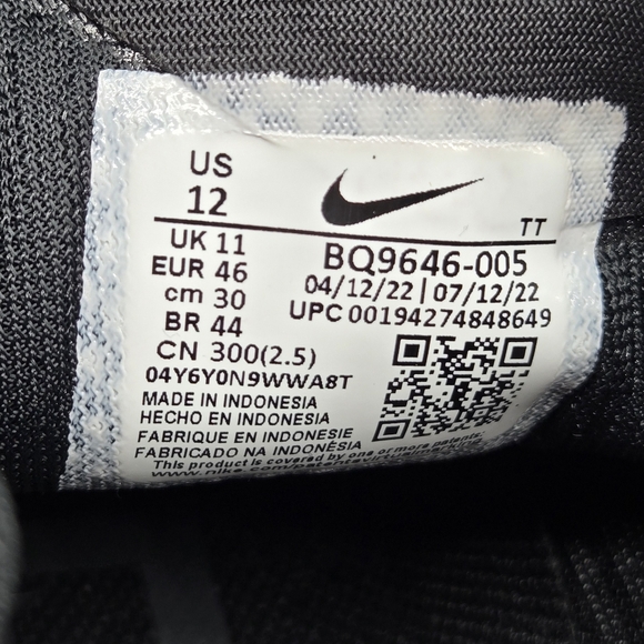 Athletic_Shoes